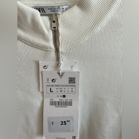 Zara long sleeve cropped shirt with front zip - Picture 2 of 3